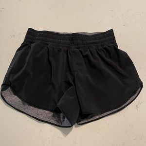Lululemon choose a side shorts